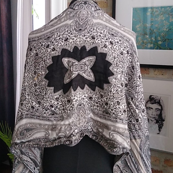 Multi color Scarf/wrap - Picture 3 of 5